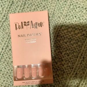 Red Aspen Nail Dashes